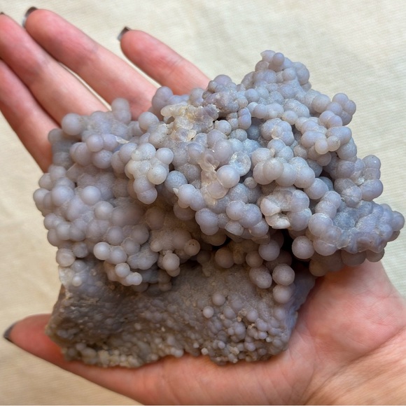 Grape agate crystal cluster - Picture 2 of 4